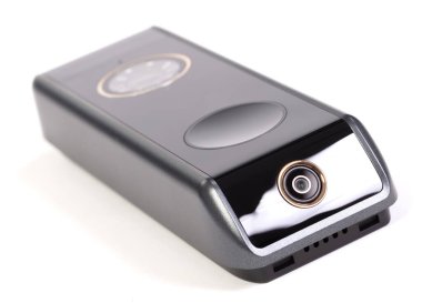 Modern kablosuz kamera eşiği, beyaz arka planda.