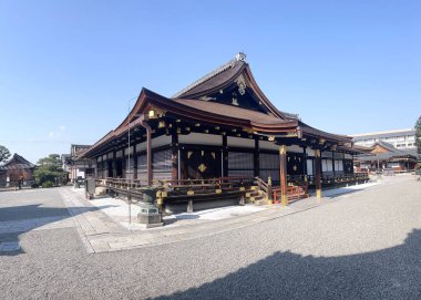 Japonya 'nın Kyoto kentindeki Toji Tapınağı' nın antik ahşap mabedine bakış açısı. To-ji Tapınağı 796 yılında kuruldu ve Kyoto 'daki en eski tapınaklardan biridir..