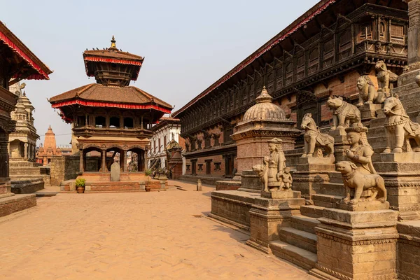 Gündüz Bhaktapur durbar meydanı