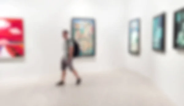 Art Exhibition Gallery Blurry Background People Looking Paintings White Wall — Stock Photo, Image