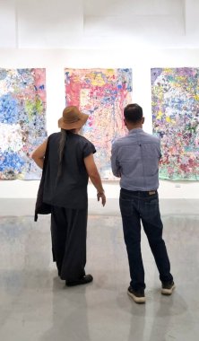 Bangkok, Tayland - 6 Aralık 2024: 4 ARALIK 2024, Tayland, Bangkok Ulusal Galerisi Çağdaş Sanat Sergisi.