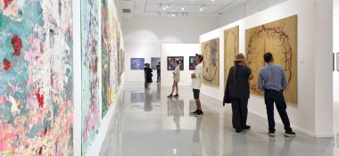 Bangkok, Tayland - 6 Aralık 2024: 4 ARALIK 2024, Tayland, Bangkok Ulusal Galerisi Çağdaş Sanat Sergisi.