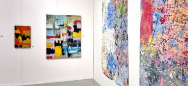 Bangkok, Tayland - 6 Aralık 2024: 4 ARALIK 2024, Tayland, Bangkok Ulusal Galerisi Çağdaş Sanat Sergisi.