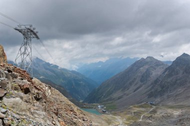 Stubai Buzulu 'ndaki kablolu araba, Avusturya Alpleri, Neustift im Stubaital belediyesi.