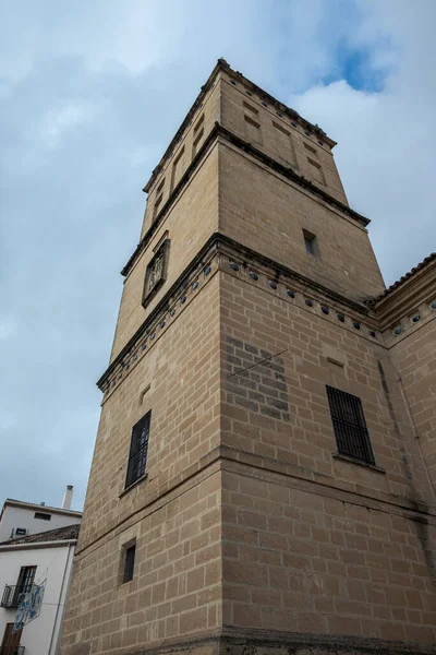 圣地亚哥医院 它是位于西班牙亚安省乌贝达市的一座国家纪念碑 它的建造于1575年完成 — 图库照片