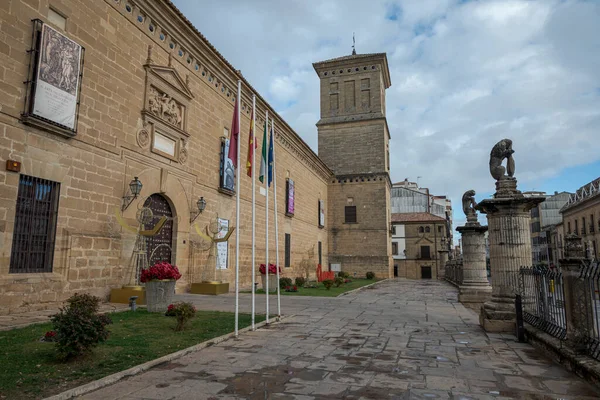 Ubeda Spain 2022年12月4日 圣地亚哥医院 它是位于西班牙亚安省乌贝达市的一座国家纪念碑 它的建造于1575年完成 — 图库照片