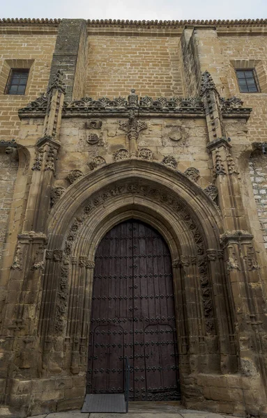 イシドロ教会の入り口 ウベダ市 日本の州 スペイン 建設は17世紀に完了した — ストック写真