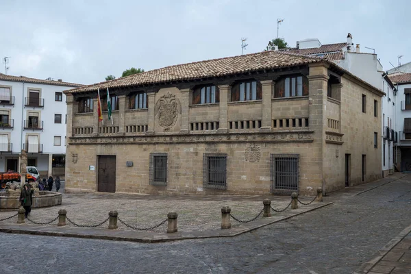スペイン バエザ 2022年12月6日 カレル5世の治世中 16世紀に建てられた歴史的建造物であるバエザの旧肉屋市場 — ストック写真