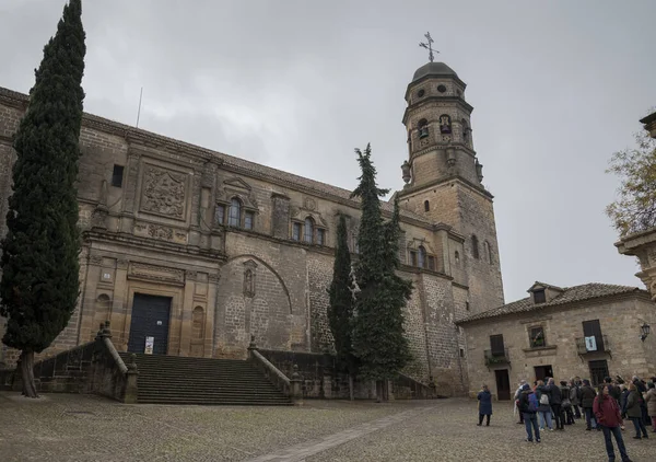 バエザ スペイン 2022年12月6日 バエザ大聖堂 またはバエザの聖母被昇天大聖堂全体 文禄3年 1593年 — ストック写真