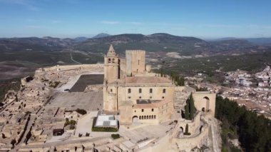 Preciosa Vista area del Castillo de la Mota en Alcal la Real, Jan