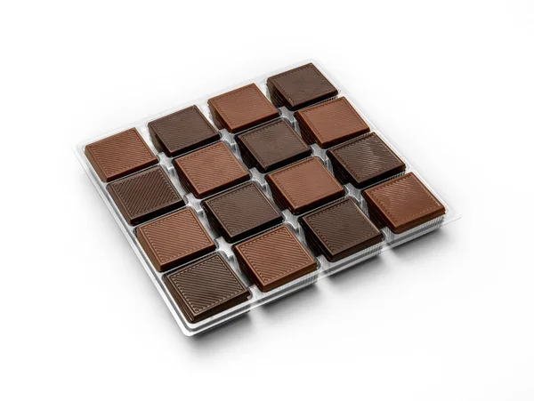 Chocolates Quadrados Leitosos Escuros Isolado Sobre Fundo Branco — Fotografia de Stock