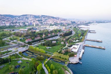 İzmit, Kocaeli 'deki Seka Parkı. Deniz kıyısındaki güzel doğal park. Seka Parkı, Kocaeli 'nin en güzel parklarından biri..