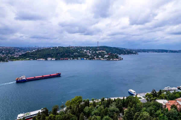 İstanbul, Türkiye. Güzel İstanbul boğaz manzarası.