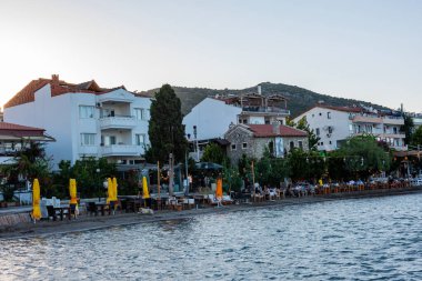 Mugla, Türkiye - 13 Eylül 2023: Datca, Mugla, Türkiye. Datca 'nın güzel manzarası. Deniz ve marina manzarası.