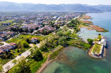 Bursa 'nın İznik ilçesi, Türkiye. Iznik, Bursa City 'nin güzel bir kasabasıdır. İHA atışı.