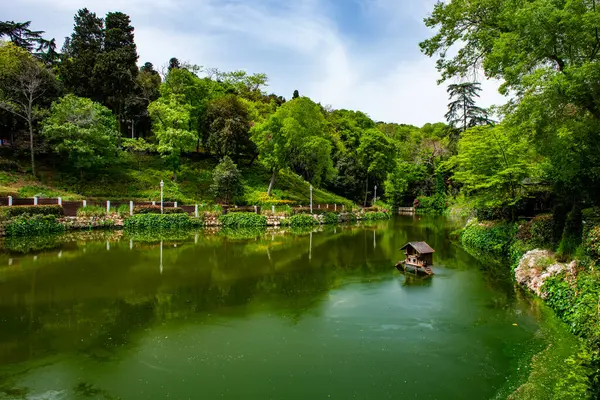 Der Yildiz Park Ist Ein Historischer Stadtpark Istanbuler Stadtteil Besiktas Stockbild