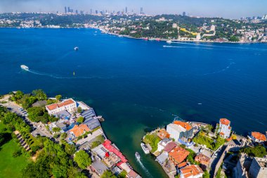 İstanbul, Türkiye. Güzel İstanbul boğaz manzarası. İHA atışı.