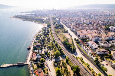 Derince, Kocaeli, Türkiye. Derince, Kocaeli ilinin Merkez ilçesine bağlı bir köydür. İnsansız hava aracı ile hava görüntüsü.