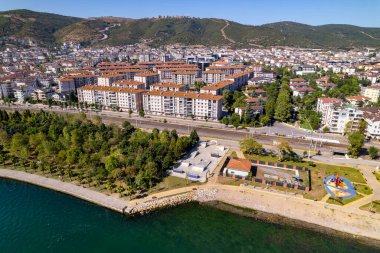 Korfez, Kocaeli, Türkiye. Korfez, Kocaeli ilinin bir ilçesidir. İnsansız hava aracı ile hava görüntüsü.