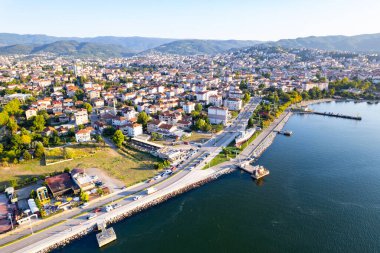 Golcuk, Kocaeli, Türkiye. Golcuk, Kocaeli ilinin Merkez ilçesine bağlı bir beldedir. İnsansız hava aracı ile hava görüntüsü.