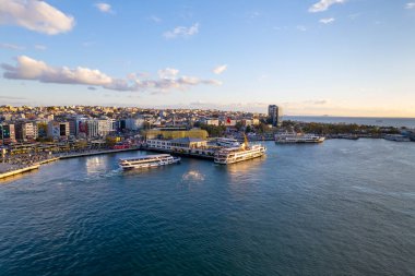 İstanbul, Türkiye - 20 Ekim 2024: İstanbul, Türkiye 'de Kadıköy' ün güzel manzarası. Kadıköy hava görüntüsü.