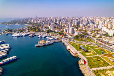 Bostanci Bölgesi, Kadıköy. İstanbul, Türkiye. İnsansız hava aracıyla güzel bir hava manzarası.