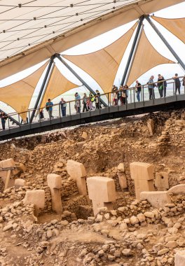 Şanlıurfa, Türkiye - 3 Nisan 2025: Göbeklitepe, Sanliurfa. Dünyanın en eski tapınağı. Göbeklitepe bir Unesco Dünya Mirası alanıdır. Şanlıurfa, Türkiye.