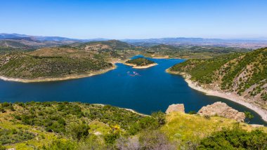 Bergama 'daki Kestel Barajı. İzmir, Türkiye. Kestel Barajı, Bergama bölgesinde yer almaktadır..