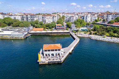 Kadıköy 'ün Moda İlçesi. İstanbul, Türkiye. İnsansız hava aracıyla güzel bir hava manzarası.