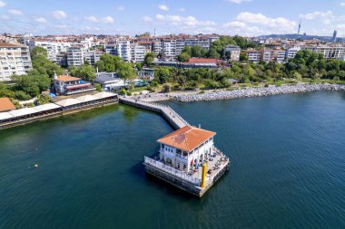 Kadıköy 'ün Moda İlçesi. İstanbul, Türkiye. İnsansız hava aracıyla güzel bir hava manzarası.