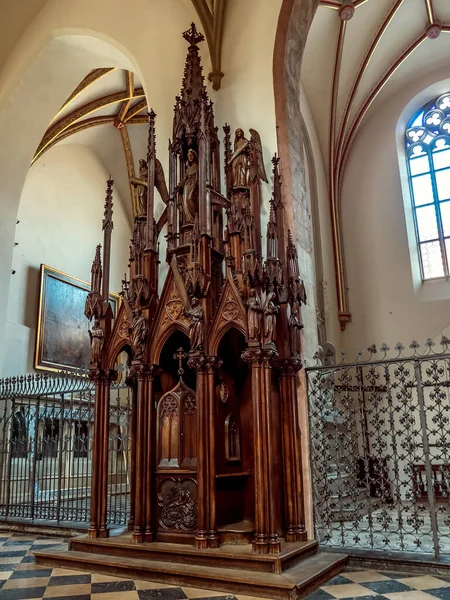 Historické Dekorativní Dřevěné Zpovědnice Bazilice Nejsvětější Trojice Krakov Polsko — Stock fotografie