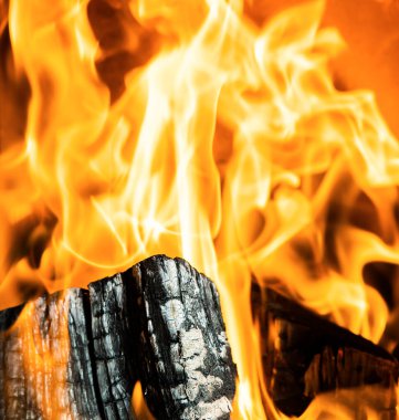 Köyde ocak yanıyor.