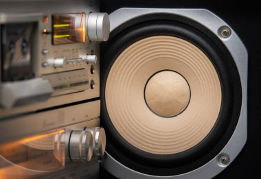 Hi-Fi alıcıları Studio vurdu