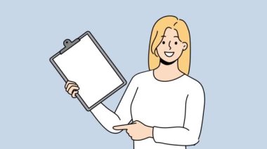 Gülümseyen genç bir kadın klasördeki maket kağıdını işaret ediyor. Boş bir belgeyle mutlu kız gösterisi. kopyalama alanı. Hareket illüstrasyonu. 