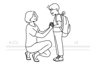 Gülümseyen anne okula sırt çantalı küçük oğlunu görüyor. Mutlu bir anne heyecanlı bir çocuğu anaokuluna bırakır. Vektör illüstrasyonu. 