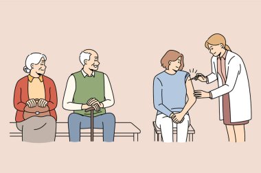 Kadın doktor klinikteki hastaya kovid 19 aşısı yaptı. Farklı yaşlardaki insanlar korona virüsünden aşı olurlar. Koronavirüsten korunmak için bağışıklık. Vektör illüstrasyonu. 