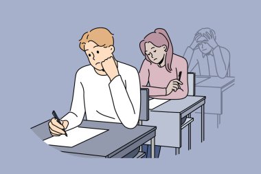 Sıkıntılı öğrenciler masa başında oturup kağıda yazı yazarlar. Sınavda ya da sınavda mutsuz insanların el yazısı. Vektör illüstrasyonu. 