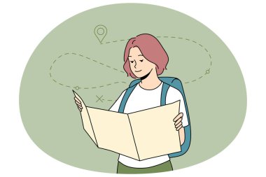 Genç bayan turist harita planlama gezisine bakıyor. Mutlu kız sırt çantalı kağıt haritada rota buluyor. Seyahat ve macera konsepti. Düz vektör illüstrasyonu.