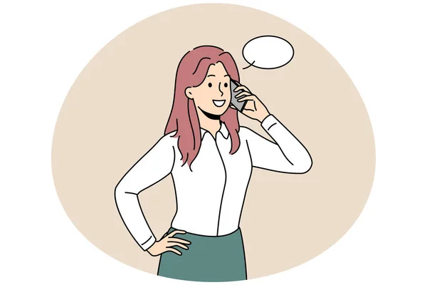 Молодая Деловая Женщина Разговаривает Мобильному Телефону Клиентом Клиентом Улыбающаяся Работница — стоковый вектор