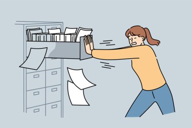 Kadın, evrak işleri ve bürokrasiden muzdarip, dolup taşan dosya dolabını kapatıyor. Kız, bürokrasiden kurtulmak için verilerin sayısallaştırılması için konsept ihtiyacını kağıtlarla emniyete alıyor