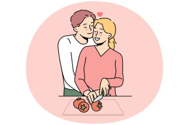 Aşık mutlu çift birlikte yemek hazırlıyor. Gülümseyen adam ve kadın aşıklar ev mutfağında yemek pişiriyor. Vektör illüstrasyonu.