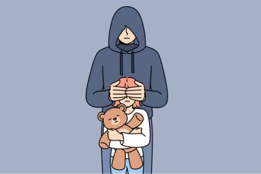 Manyak, sübyancılığa ve çocuk kaçırmaya karşı kamu hizmeti duyurusu için çocuklu küçük kızın gözlerini kapadı. Suçlu ve kukuletalı manyak şiddet eylemleri yapmak istiyor..