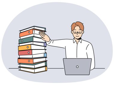 İş kadını dizüstü bilgisayarda çalışıyor. Dosyaları kaldırmış. Bilgisayarda dijital işlemlerle meşgul gülümseyen erkek çalışanlar kağıt belgelerini reddediyor. Vektör illüstrasyonu.