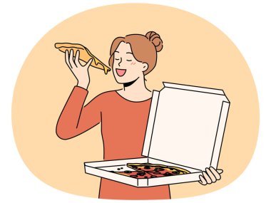 Karton teslimat kutusuyla lezzetli pizza yiyen mutlu kadın. Gülümseyen kız restoran teslimatından İtalyan fast food 'u seviyor. Vektör illüstrasyonu.