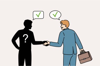 İş adamı elini sıkar ve isimsiz bir ortakla anlaşma yapar. Dolandırıcının kurbanı olma riskini göze alır. Yönetici şirket personelinin kalitesini kontrol etmek için isimsiz bir müfettiş tutar.