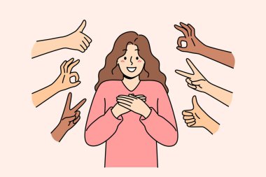Mutlu kadın için halkın onayı olumlu tamam ve olumlu jestler arasında duruyor. İnsanlar blog yazarının kız arkadaşını onaylama ve idol görüşü ile dürüst geri bildirim veya anlaşma göstererek destekliyor