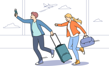 Endişeli turistler havaalanında koşuyor