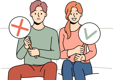 Koltukta oturan çift evet ve hayır işareti gösteriyor.