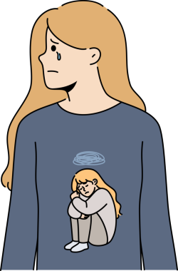 Çocukluğunda yaşadığı psikolojik travma sonucu stres ve depresyondan ağlayan küçük bir kızla tişört giymiş bir kadın. Psikolojik konsept, psikoterapiste ihtiyacı olan genç bir kadın.