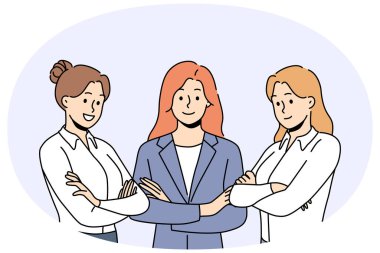 Başarılı iş kadınları kollarını kavuşturup profesyonelliğe güvenirler. Üç başarılı kadın ofis çalışanı ekip olarak çalışıyor ve yönetim konularında müşterilere danışmanlık yapıyor